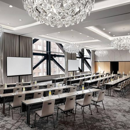 Humaniti Hotel Montreal, Autograph Collection Luaran gambar