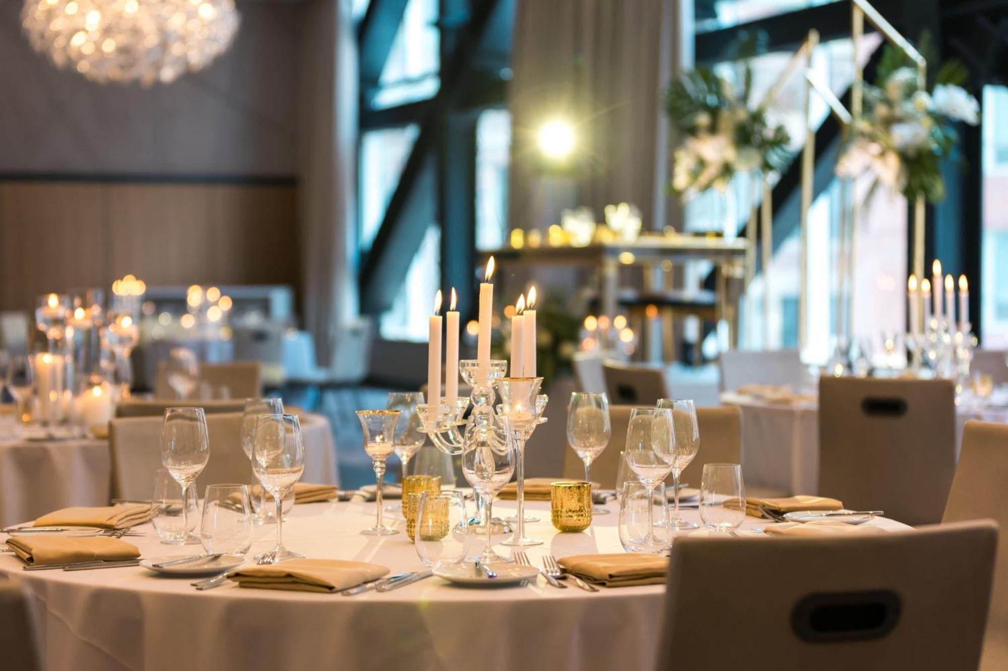 Humaniti Hotel Montreal, Autograph Collection Luaran gambar