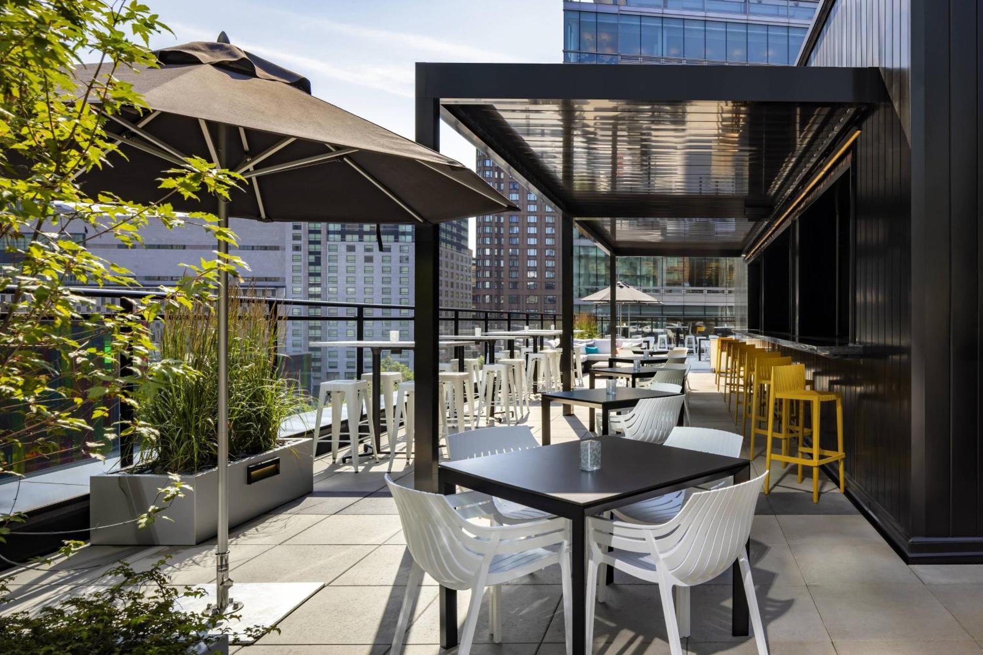 Humaniti Hotel Montreal, Autograph Collection Luaran gambar