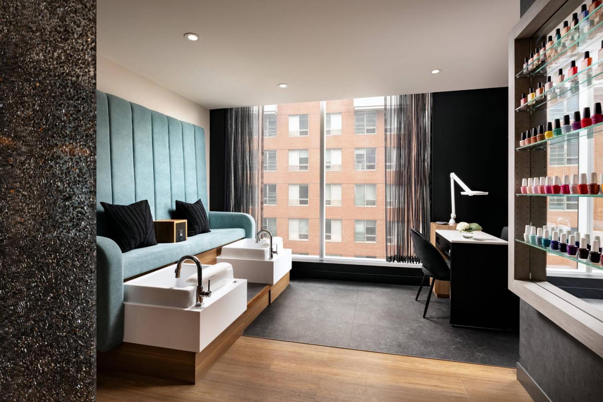 Humaniti Hotel Montreal, Autograph Collection Luaran gambar