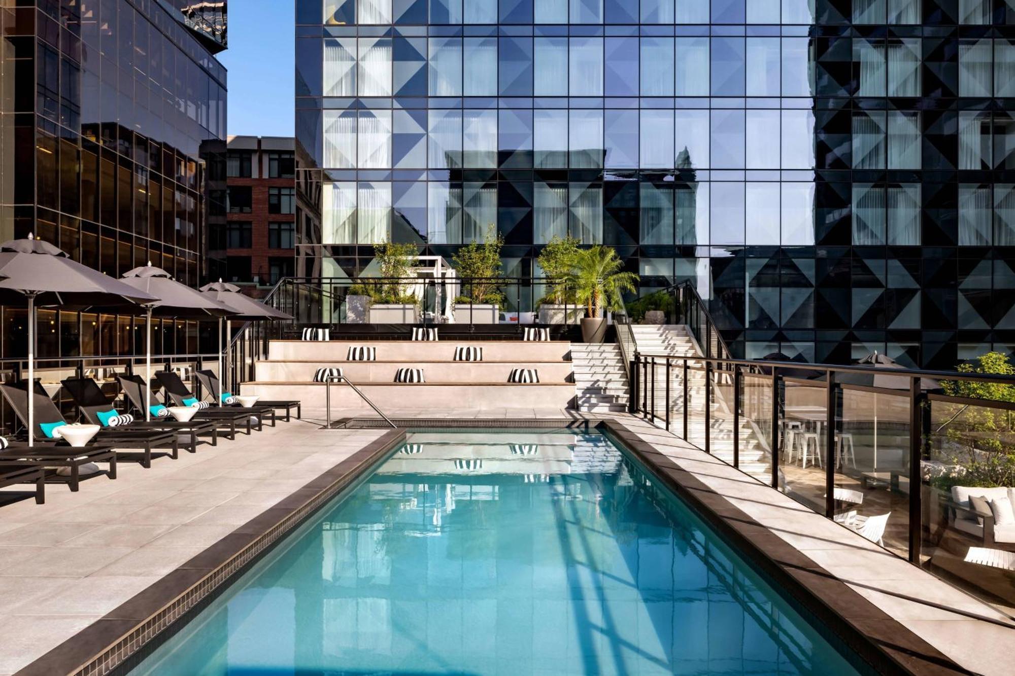 Humaniti Hotel Montreal, Autograph Collection Luaran gambar